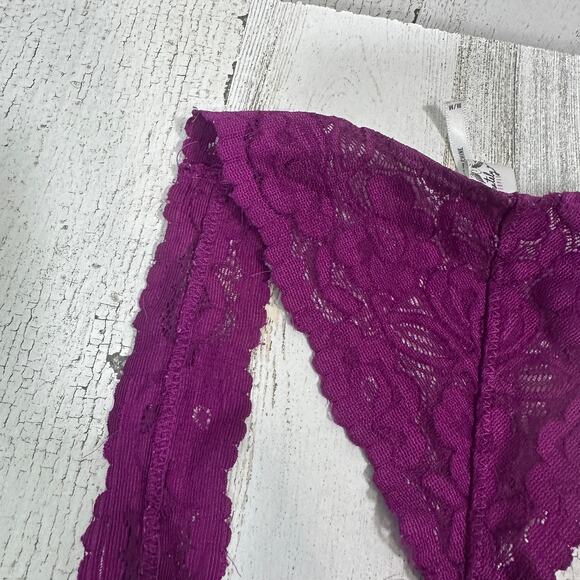 Free People Plum Lace Bralette M MSRP $38 Boho Intimates Wireless - Picture 5 of 8
